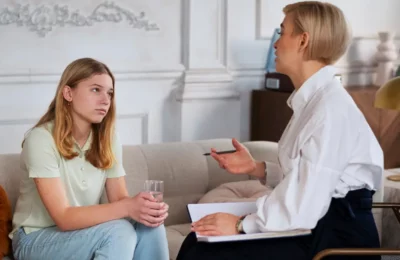 Self-esteem in teenagers: why it declines and how to improve it